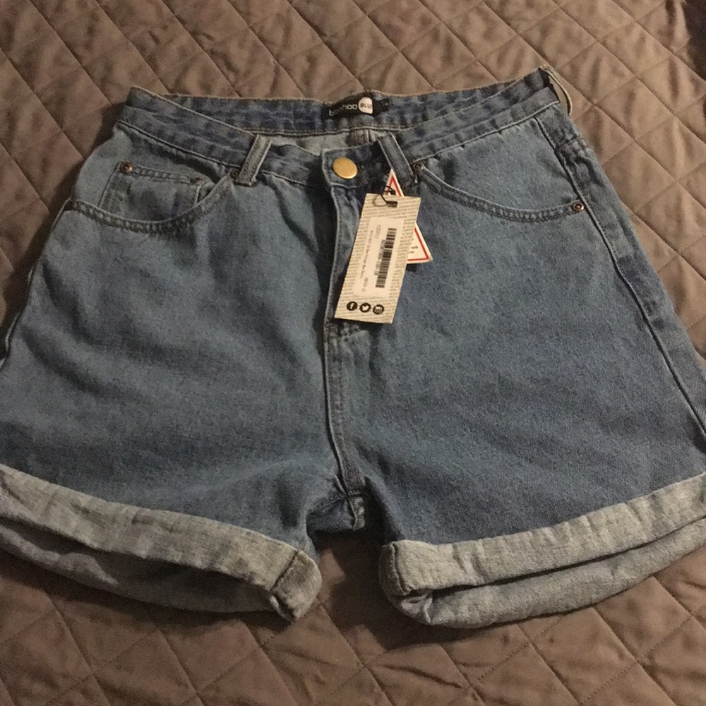 Boohoo “Mom shorts”